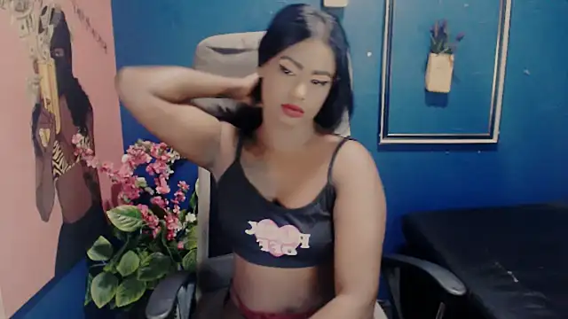 Snapshot of Littleindianmilf chatting on 09/16/25, 10:16 Littleindianmilf online show from 09/16/25, 10:16