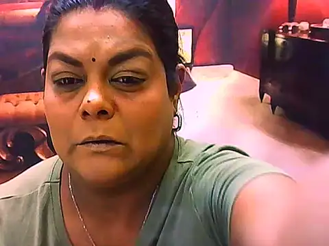 Snapshot of indianCherryPie chatting on 06/10/26, 05:41 indianCherryPie online show from 06/10/26, 05:41
