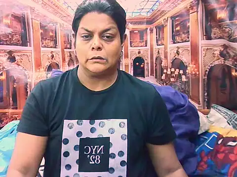 indianCherryPie online show from 12/17/25, 05:34