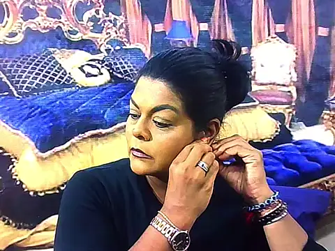 indianCherryPie online show from 10/27/25, 05:41