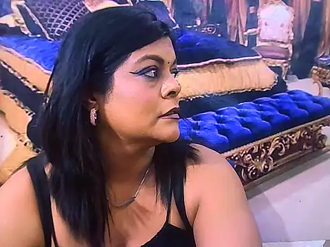 Snapshot of indianCherryPie chatting on 06/05/26, 05:45 indianCherryPie online show from 06/05/26, 05:45