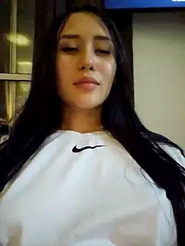 Snapshot of Selena_blake chatting on 03/19/25, 01:54 Selena blake online show from 03/19/25, 01:54