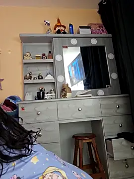 Snapshot of Selena_blake chatting on 11/12/25, 04:05 Selena blake online show from 11/12/25, 04:05