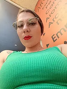 Snapshot of VALERY-03_ chatting on 05/22/26, 06:17 VALERY-03 online show from 05/22/26, 06:17