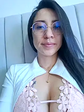 VALERY-03  online show from 10/09/25, 12:06