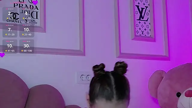 Abby  White online show from 09/12/25, 03:45