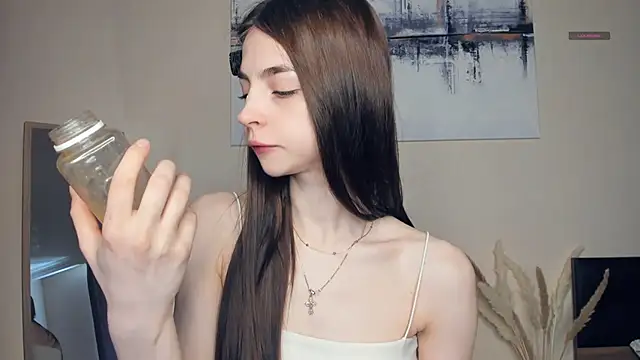 MaryJacksoon online show from 05/05/26, 07:33