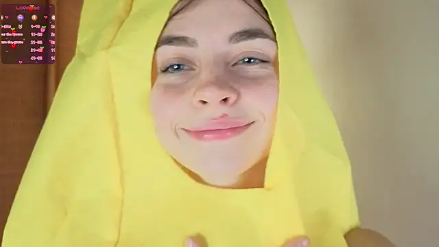 MaryJacksoon online show from 10/31/25, 08:00