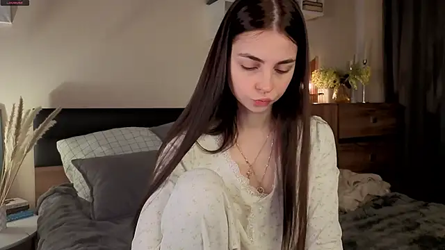 MaryJacksoon online show from 11/08/25, 07:45