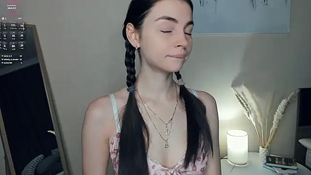 MaryJacksoon online show from 11/22/25, 07:51