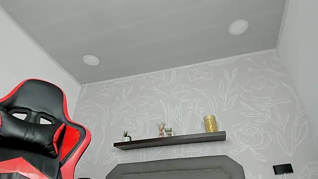 Snapshot of angelica_dymond chatting on 03/19/25, 12:23 angelica dymond online show from 03/19/25, 12:23