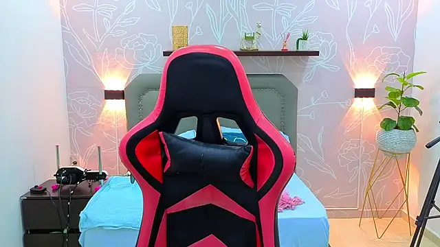 Snapshot of angelica_dymond chatting on 09/13/25, 12:16 angelica dymond online show from 09/13/25, 12:16