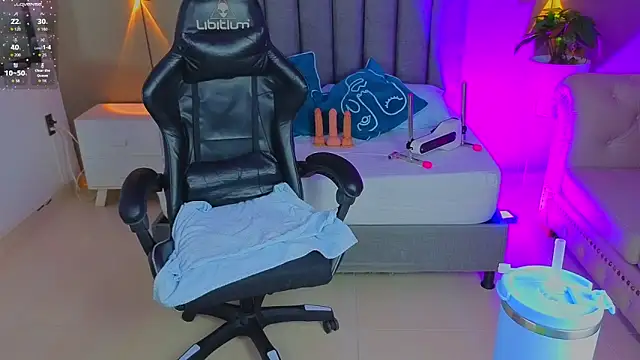 Snapshot of angelica_dymond chatting on 02/27/26, 07:35 angelica dymond online show from 02/27/26, 07:35