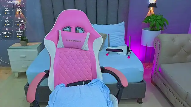 Snapshot of angelica_dymond chatting on 11/15/25, 12:31 angelica dymond online show from 11/15/25, 12:31