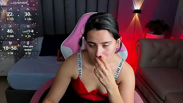 Snapshot of angelica_dymond chatting on 10/15/25, 02:36 angelica dymond online show from 10/15/25, 02:36