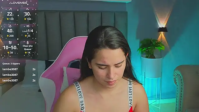 Snapshot of angelica_dymond chatting on 10/28/25, 02:05 angelica dymond online show from 10/28/25, 02:05