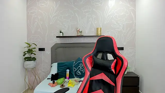 Snapshot of angelica_dymond chatting on 03/21/25, 12:06 angelica dymond online show from 03/21/25, 12:06