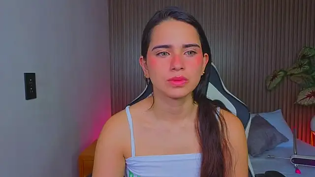 Snapshot of angelica_dymond chatting on 02/14/26, 12:27 angelica dymond online show from 02/14/26, 12:27