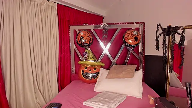 MicaelaHot  online show from 10/28/25, 03:07