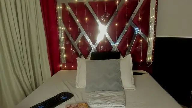 MicaelaHot  online show from 04/12/26, 02:59