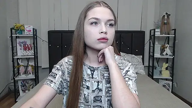 LaraPika online show from 11/19/25, 06:02