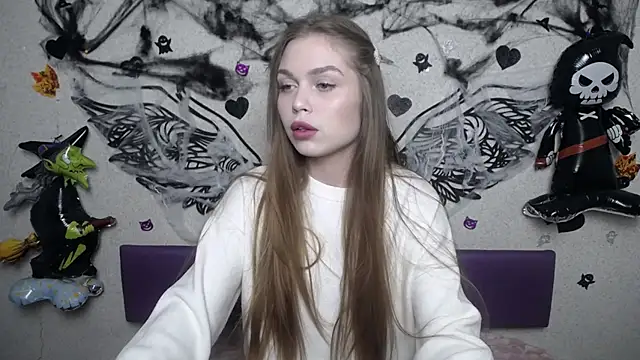 LaraPika online show from 11/10/25, 06:02