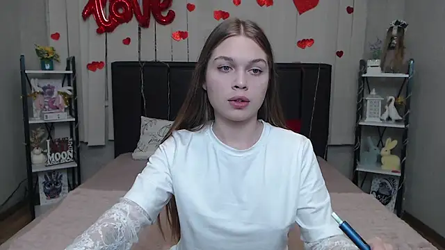 LaraPika online show from 04/02/26, 05:03