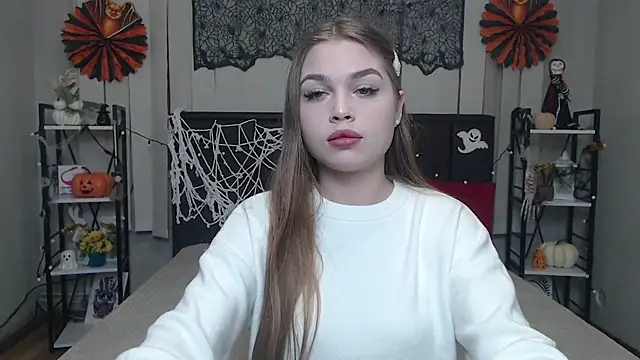 Snapshot of LaraPika chatting on 10/21/25, 05:07 LaraPika online show from 10/21/25, 05:07