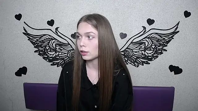 LaraPika online show from 03/28/26, 06:09