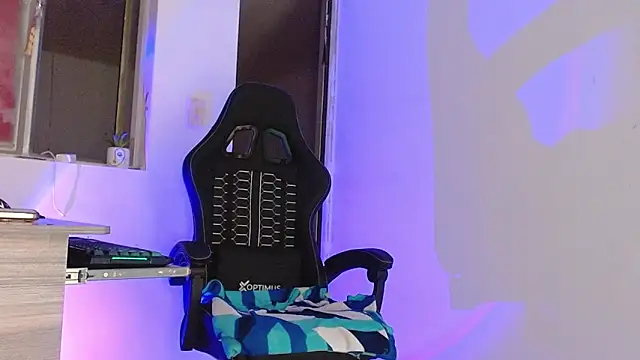 giuliana andrade online show from 04/18/26, 07:07