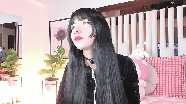 Kitty Eliffe online show from 12/14/25, 08:58