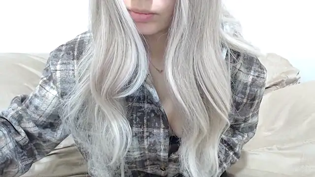 Snapshot of _kitty_Rose_ chatting on 12/19/25, 04:16 kitty Rose online show from 12/19/25, 04:16