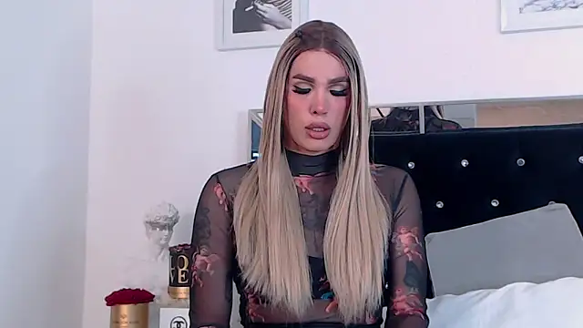 Snapshot of ZikaruRichie chatting on 11/04/25, 01:31 ZikaruRichie online show from 11/04/25, 01:31