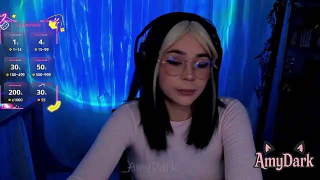 Snapshot of _AmyDark chatting on 09/23/25, 10:17 AmyDark online show from 09/23/25, 10:17
