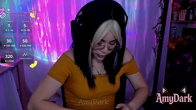 Snapshot of _AmyDark chatting on 09/24/25, 08:37 AmyDark online show from 09/24/25, 08:37