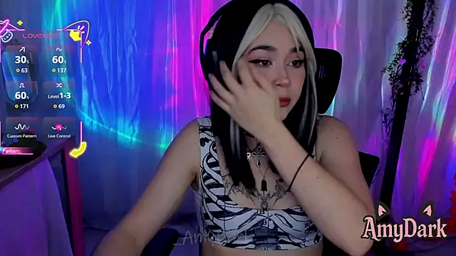 Snapshot of _AmyDark chatting on 09/15/25, 10:43 AmyDark online show from 09/15/25, 10:43