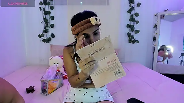 catalina and roger online show from 10/02/25, 12:19