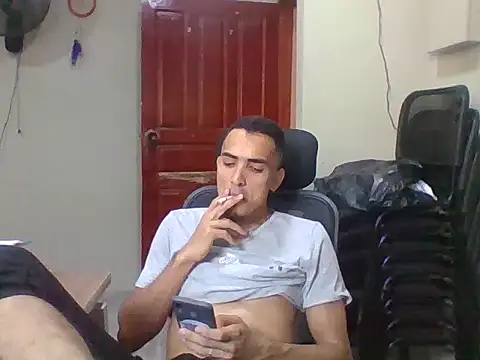 jeremy scott online show from 02/28/26, 05:34