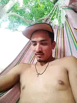 jeremy scott online show from 09/24/25, 07:53