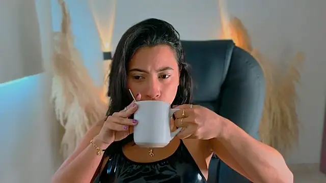 AlessaPears online show from 01/26/25, 08:56