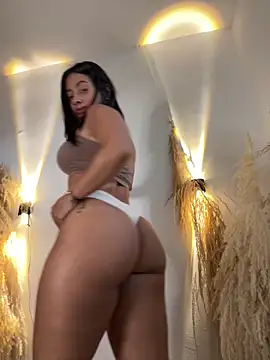 AlessaPears online show from 01/04/25, 11:06