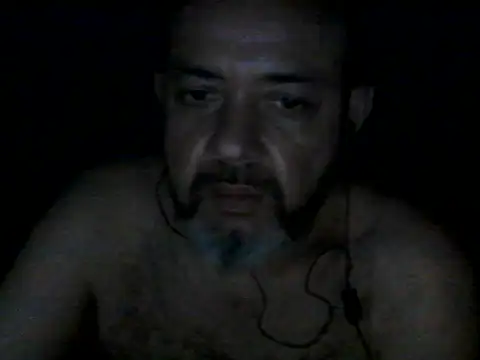 Snapshot of Leocesar37 chatting on 09/10/25, 05:17 Leocesar37 online show from 09/10/25, 05:17