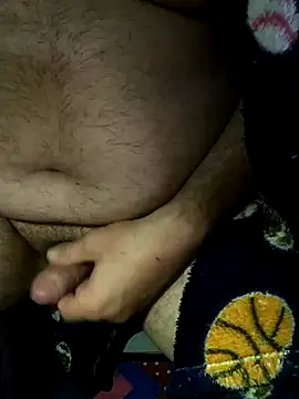 Snapshot of Leocesar37 chatting on 10/30/25, 06:23 Leocesar37 online show from 10/30/25, 06:23