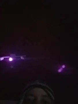 Snapshot of Leocesar37 chatting on 11/22/25, 04:28 Leocesar37 online show from 11/22/25, 04:28