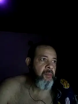 Snapshot of Leocesar37 chatting on 10/13/25, 05:53 Leocesar37 online show from 10/13/25, 05:53