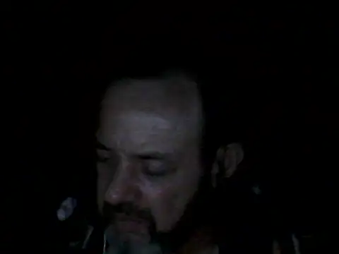 Snapshot of Leocesar37 chatting on 09/24/25, 08:10 Leocesar37 online show from 09/24/25, 08:10