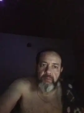 Snapshot of Leocesar37 chatting on 10/12/25, 05:09 Leocesar37 online show from 10/12/25, 05:09