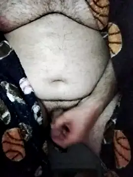 Snapshot of Leocesar37 chatting on 10/05/25, 05:20 Leocesar37 online show from 10/05/25, 05:20