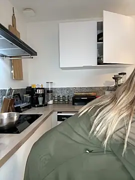 lola tentatiion online show from 11/06/25, 08:18