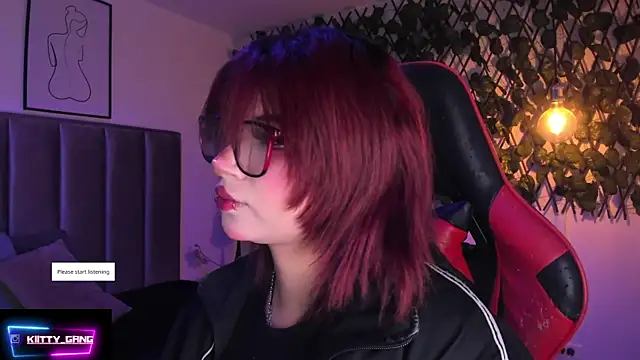 Kitty Gang online show from 11/06/25, 02:04